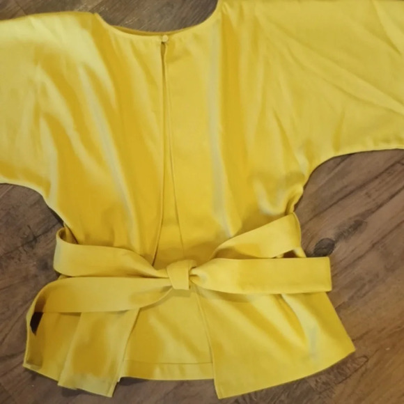 Finders Keepers Yellow Open Back Belted Bow Back Top A1 - Picture 5 of 5